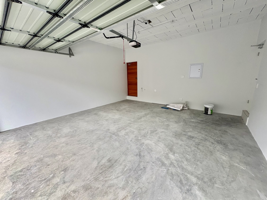 To Let 4 Bedroom Property for Rent in Sandown Western Cape